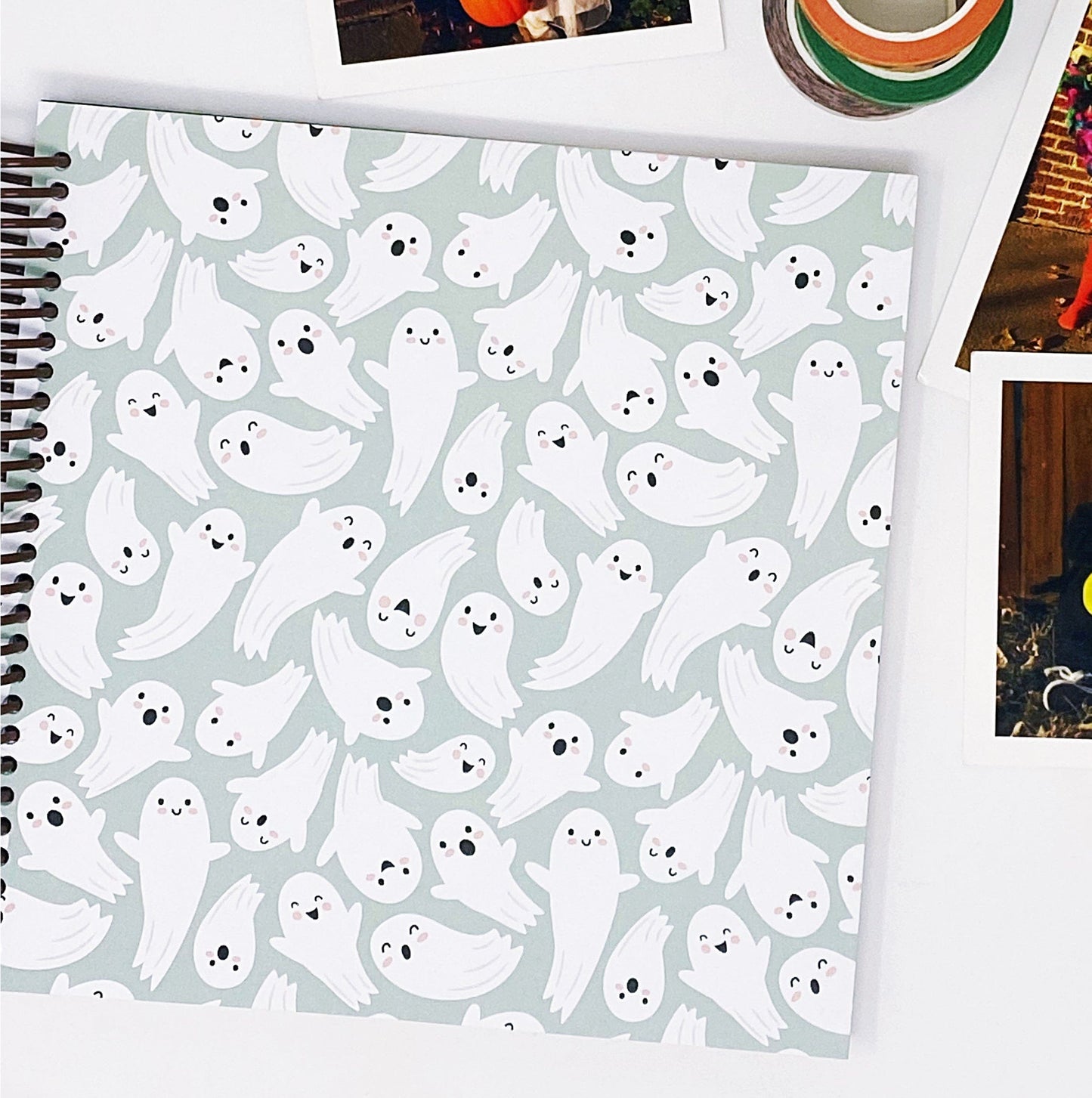 Halloween Memory Book: Ghosts